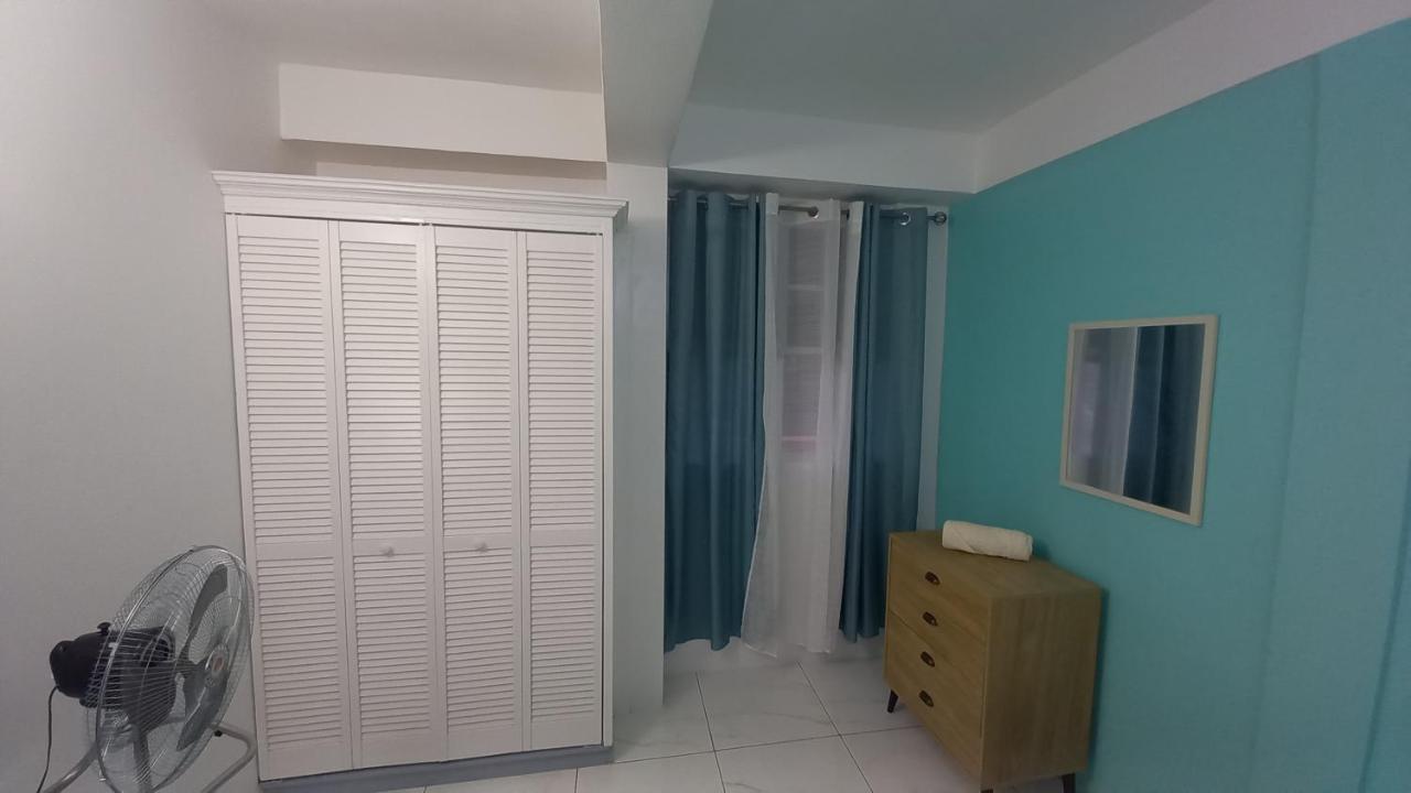 Cozy Vacation Retreat With Free Parking Apartment Roseau Exterior photo