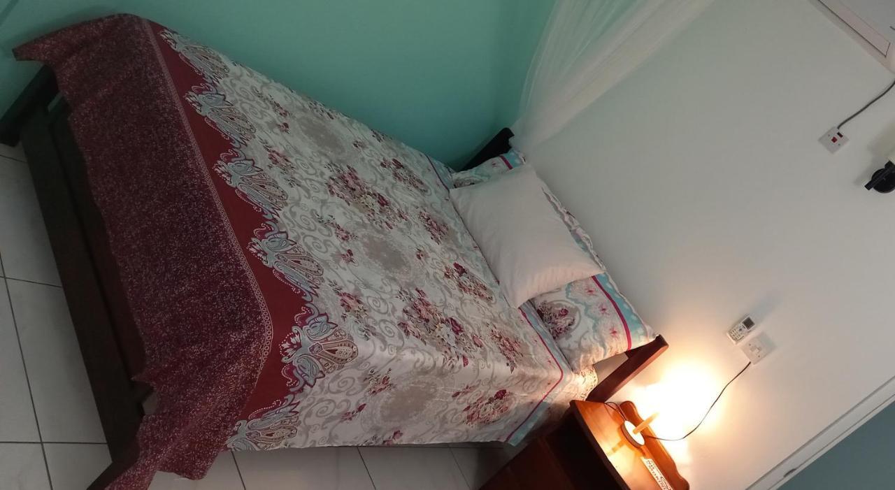 Cozy Vacation Retreat With Free Parking Apartment Roseau Exterior photo